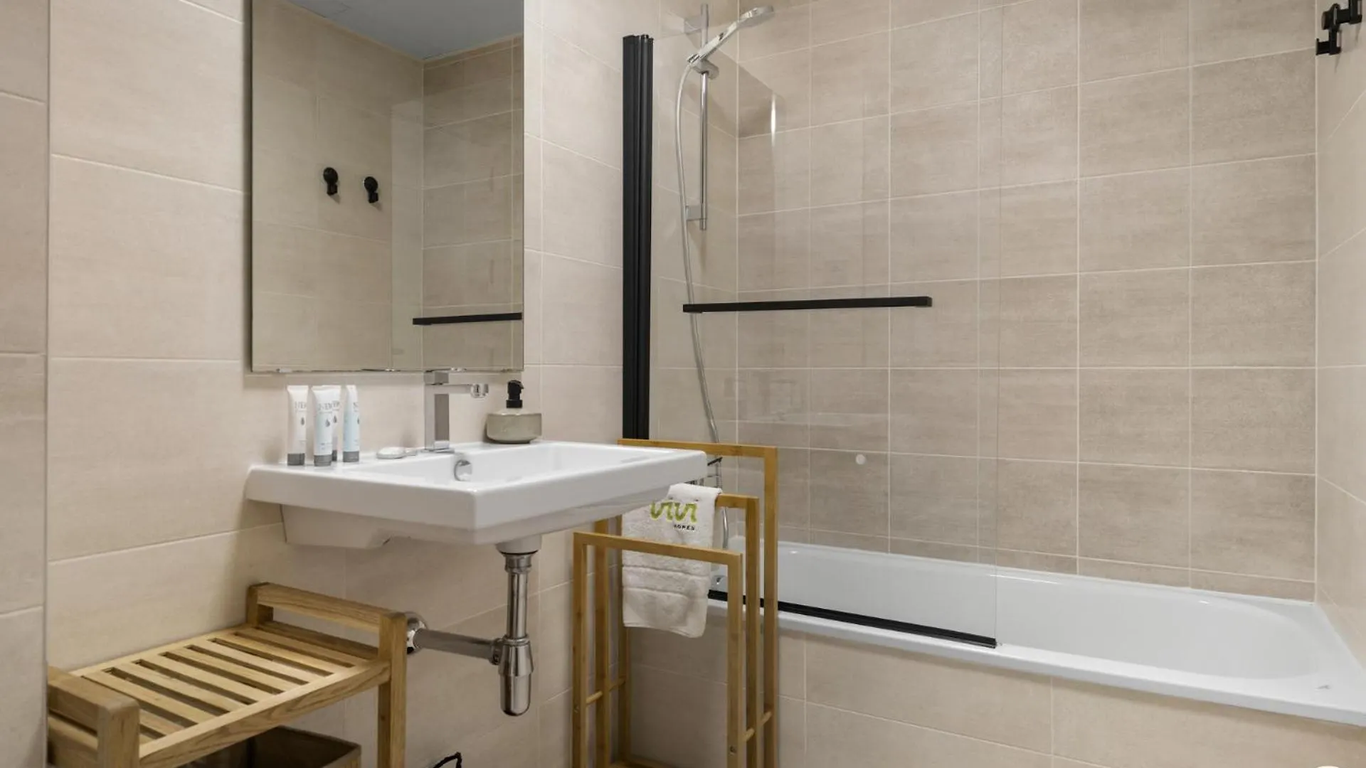Vivi Homes - Blossom Pool, Gym & Terrace Benalmádena İspanya
