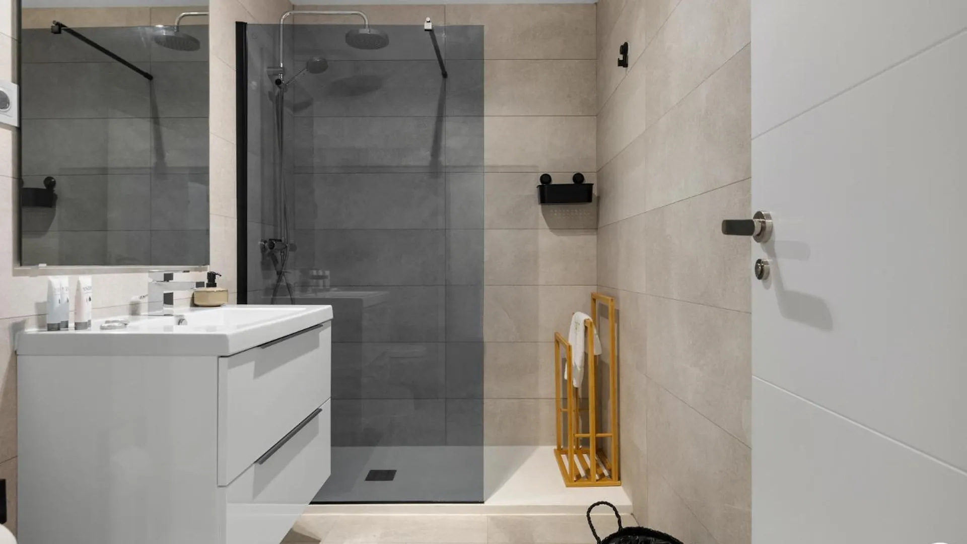 Daire Vivi Homes - Blossom Pool, Gym & Terrace Benalmádena