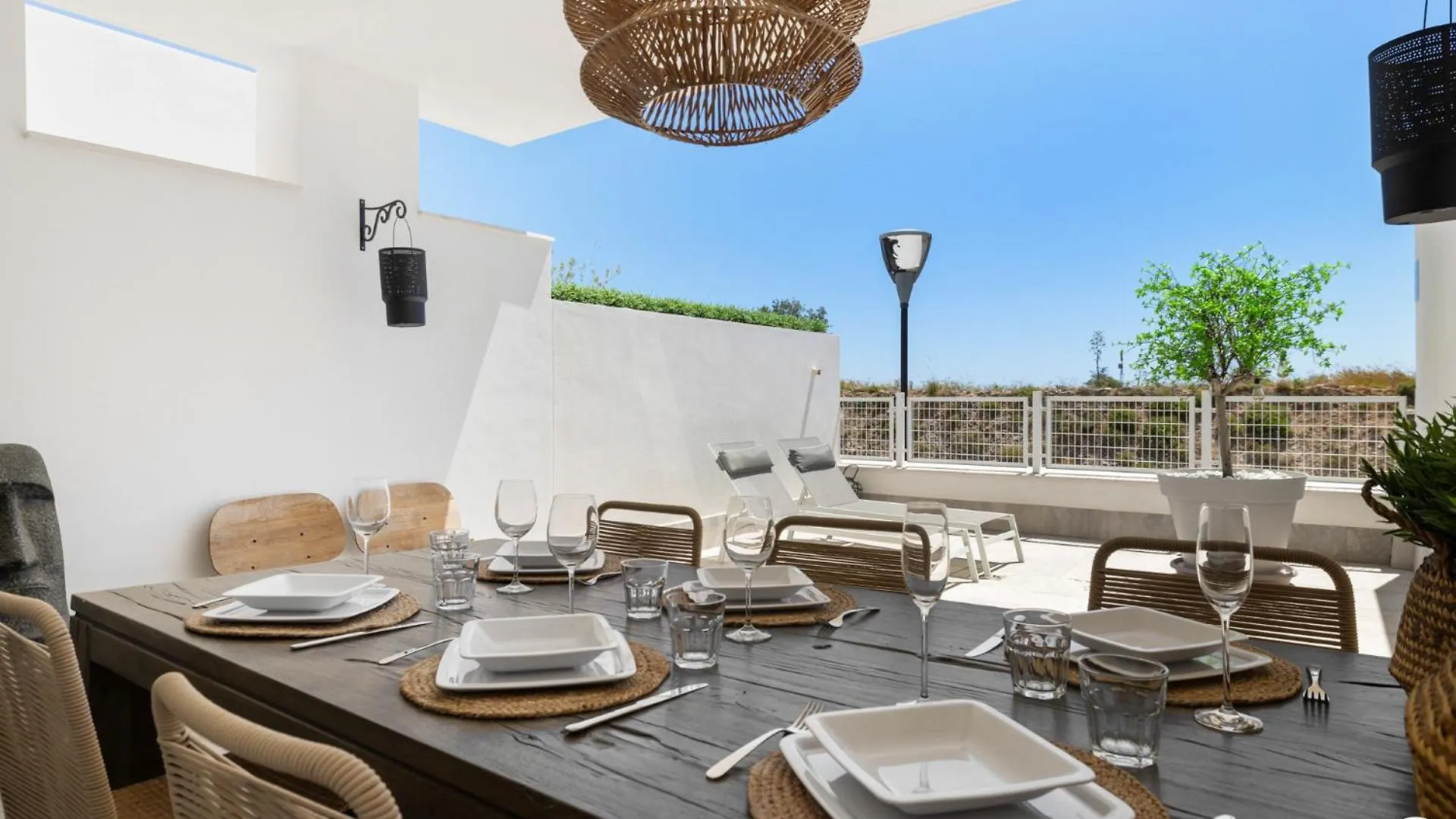 Vivi Homes - Blossom Pool, Gym & Terrace Benalmádena 0*,  İspanya